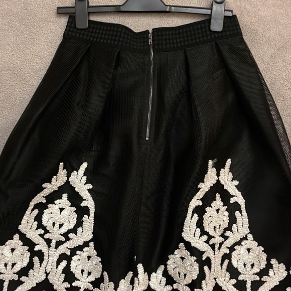 Flowy A skirt - Picture 2 of 5